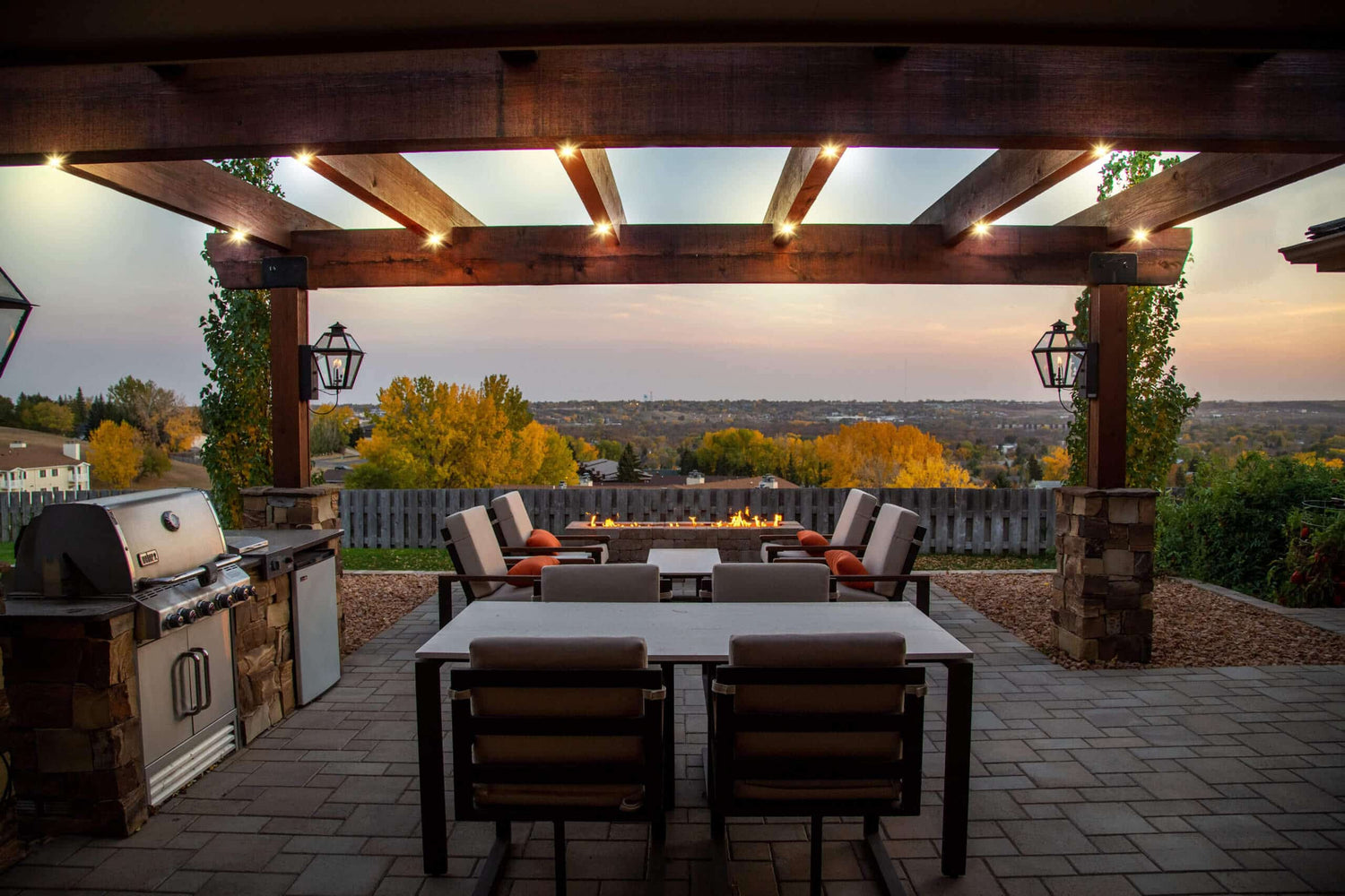 8 Pergola Lighting Ideas to Decorate Your Outdoor Space