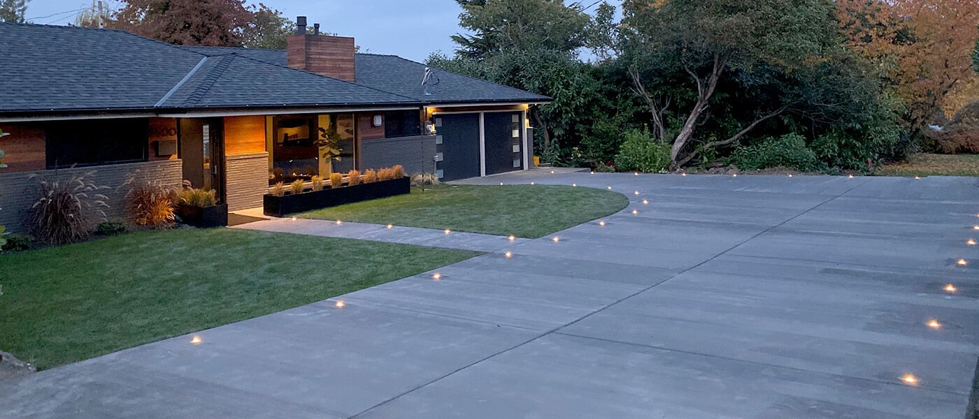 8 Ideas for Outdoor Pathway Lighting