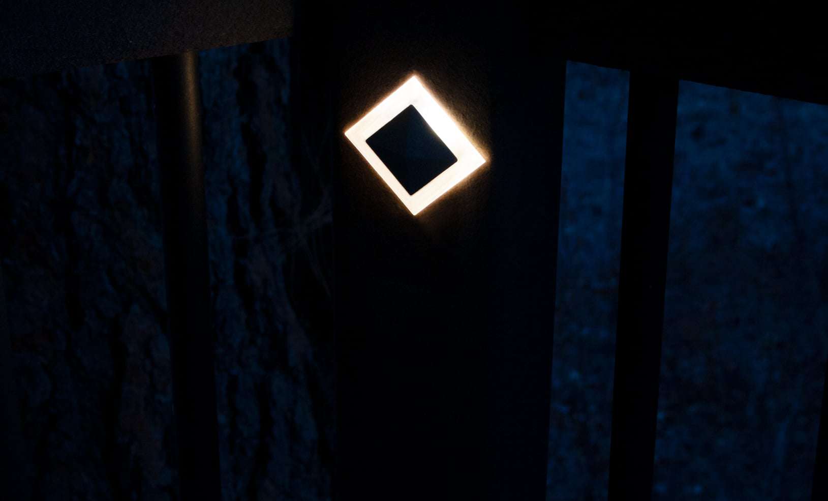 Sapphire Rail Light